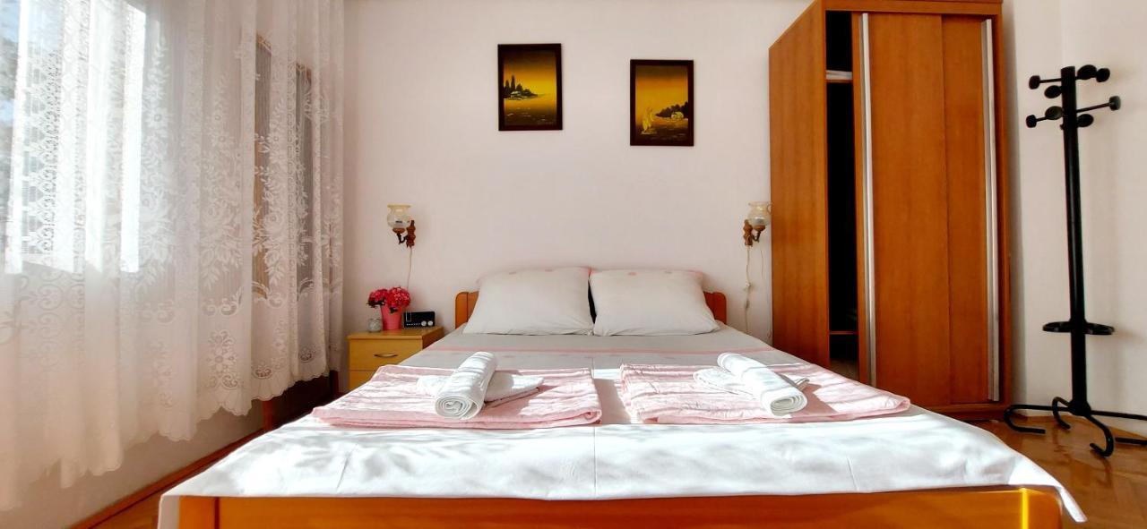 Apartment Luka Dobrinj Esterno foto