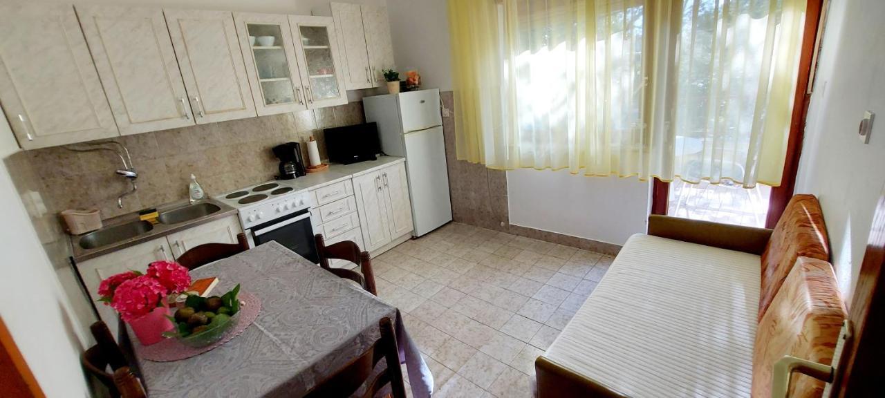 Apartment Luka Dobrinj Esterno foto